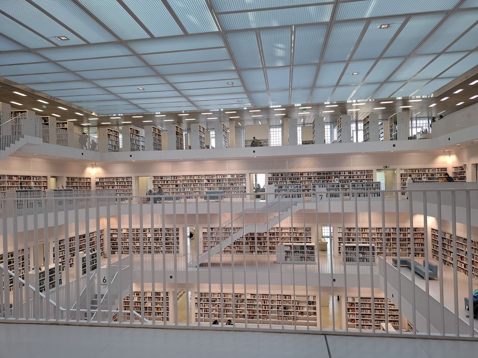 Stuttgart city library reading atrium